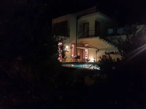 Villa, 5 Yatak Odası, Engellilere Uygun, Sigara İçilebilir