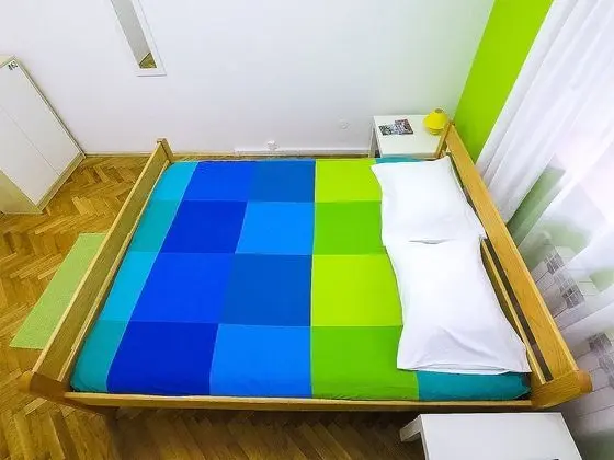 Tek Büyük Yataklı Oda, Ortak Banyo