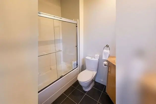 Ev