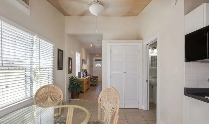 Villa, 1 King Bed with Sofabed, Kitchen at Wicker House, 913 Duval Street