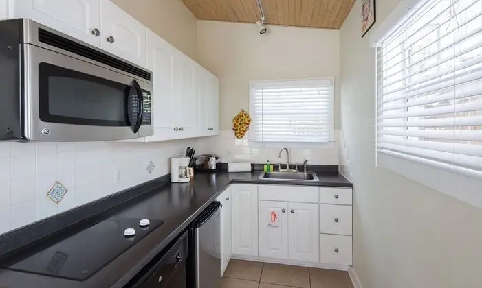 Villa, 1 King Bed with Sofabed, Kitchen at Wicker House, 913 Duval Street