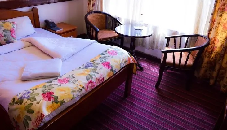Standard Tek Büyük veya İki Ayrı Yataklı Oda, Balkon