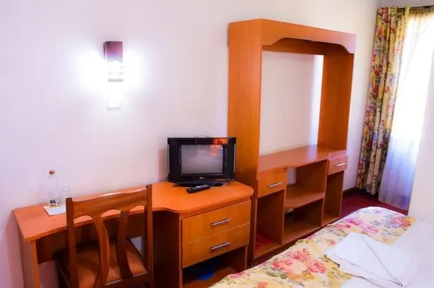 Standard Tek Büyük veya İki Ayrı Yataklı Oda, Balkon