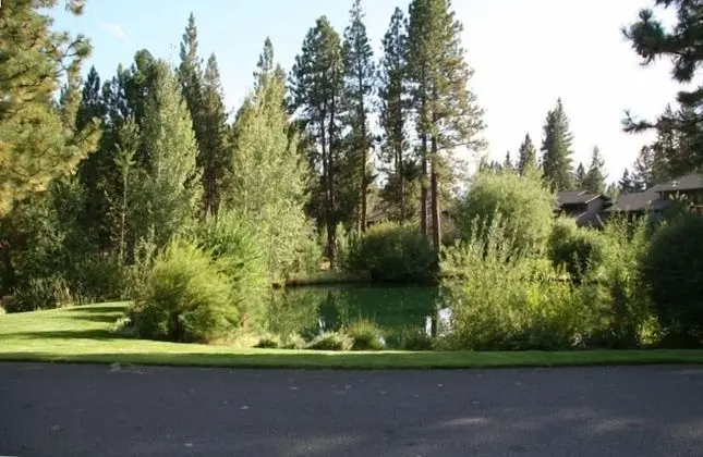 Sıra Ev, Birden Çok Yatak (Widgi Creek Golf Course 18th Fairway )