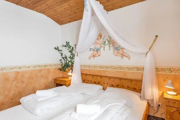 Basic Tek Büyük Yataklı Oda