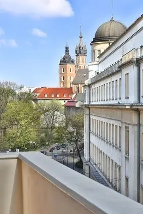 Tek Büyük Yataklı Oda, Balkon