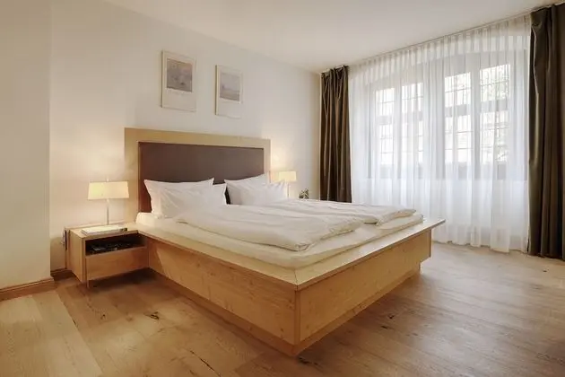 Classic Tek Büyük Yataklı Oda