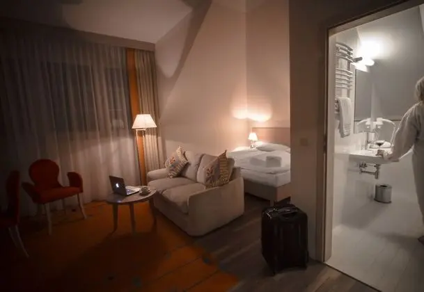 Luxury Tek Büyük Yataklı Oda