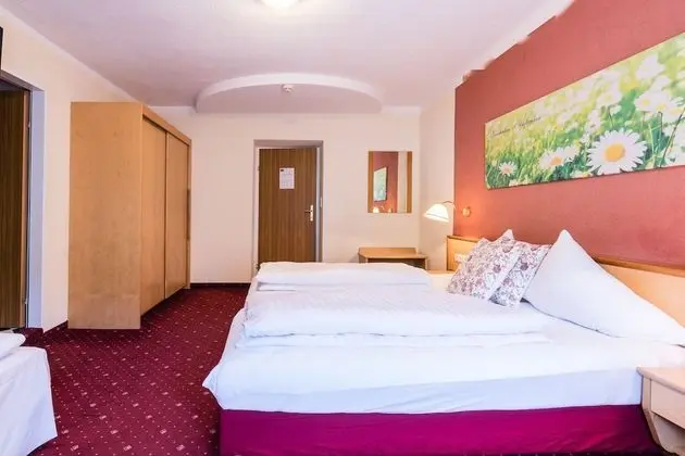 Üç Kişilik Oda, Balkon, Dağ Manzaralı