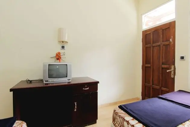 Oda Queen Size Bed