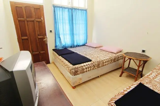 Oda Queen Size Bed