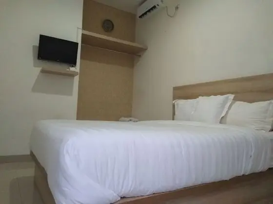 Tek Büyük Yataklı Oda (With Balcony)