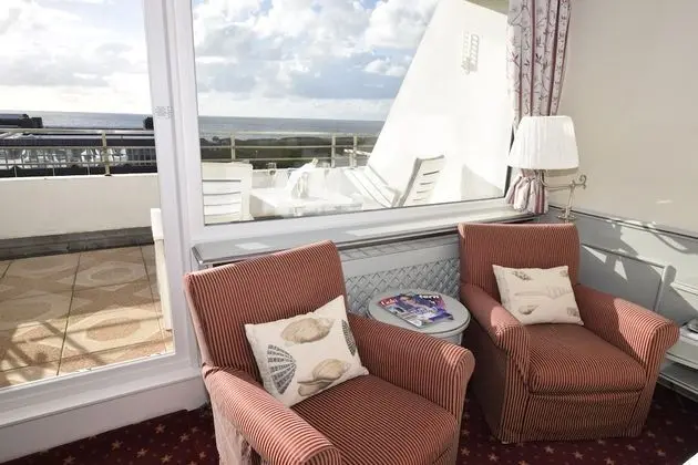 Deluxe Tek Büyük Yataklı Oda, Balkon, Deniz Manzaralı