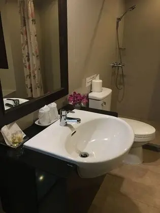 Superior Triple Room (3 Single Bed)
