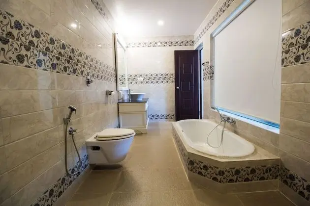 Deluxe Tek Büyük Yataklı Oda, 1 En Büyük (King) Boy Yatak, Havuz Manzaralı