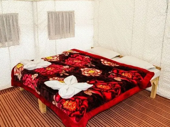 Deluxe Çadır, 1 Büyük (Queen) Boy Yatak, Göl Manzaralı