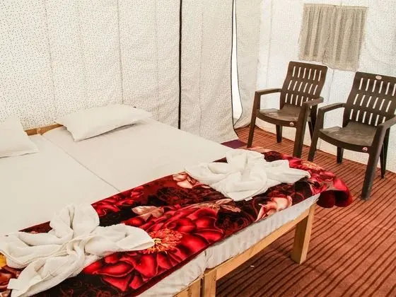 Deluxe Çadır, 1 Büyük (Queen) Boy Yatak, Göl Manzaralı