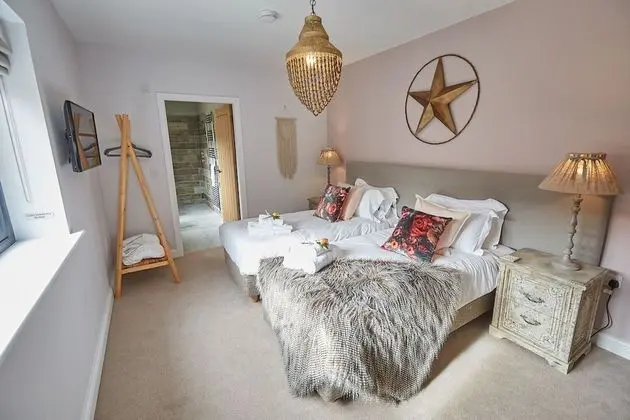 Barn, 5 Bedrooms