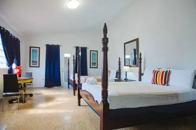 Valero Room 1
