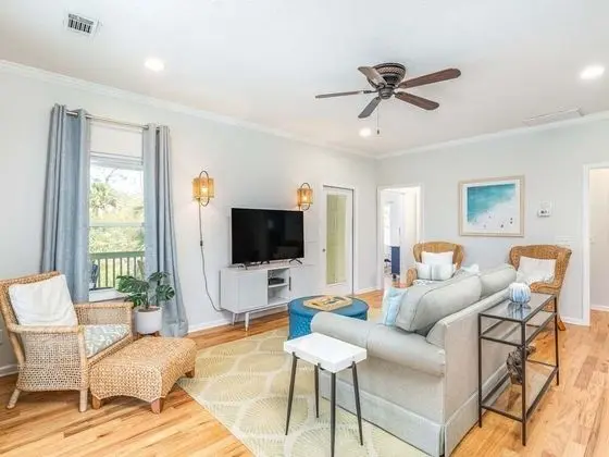 Ev, Birden Çok Yatak, Havuz Kullanımı, Havuz Manzaralı