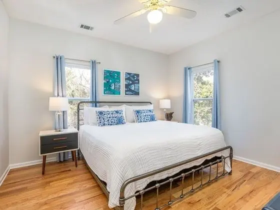 Ev, Birden Çok Yatak, Havuz Kullanımı, Havuz Manzaralı