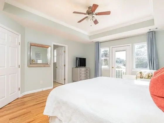 Ev, Birden Çok Yatak, Havuz Kullanımı, Havuz Manzaralı