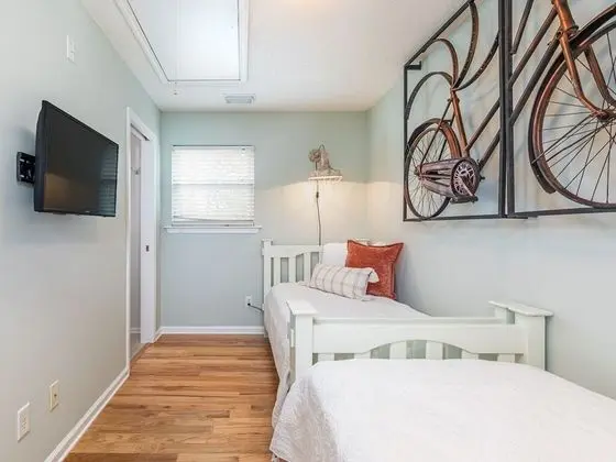 Ev, Birden Çok Yatak, Havuz Kullanımı, Havuz Manzaralı