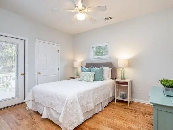 Ev, Birden Çok Yatak, Havuz Kullanımı, Havuz Manzaralı