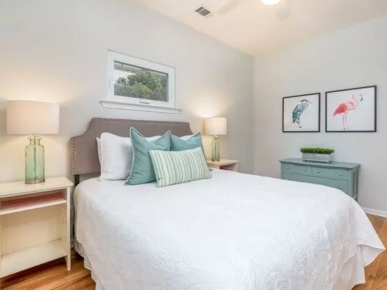 Ev, Birden Çok Yatak, Havuz Kullanımı, Havuz Manzaralı