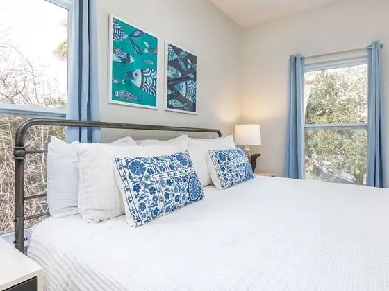 Ev, Birden Çok Yatak, Havuz Kullanımı, Havuz Manzaralı