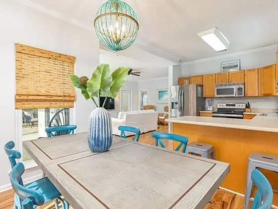 Ev, Birden Çok Yatak, Havuz Kullanımı, Havuz Manzaralı