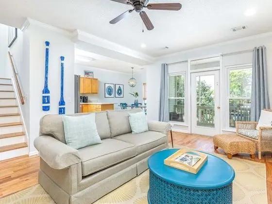 Ev, Birden Çok Yatak, Havuz Kullanımı, Havuz Manzaralı