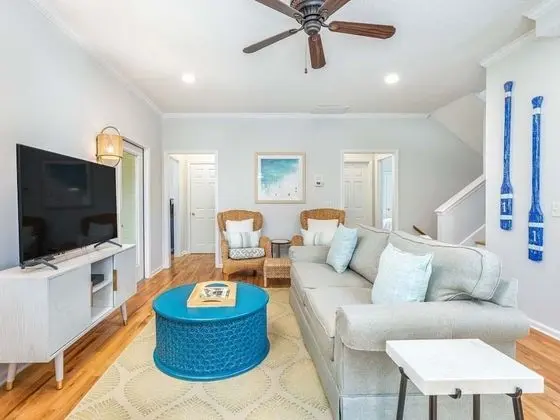 Ev, Birden Çok Yatak, Havuz Kullanımı, Havuz Manzaralı