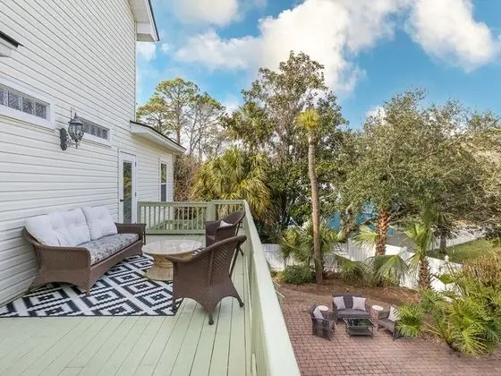 Ev, Birden Çok Yatak, Havuz Kullanımı, Havuz Manzaralı