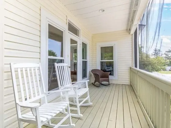 Ev, Birden Çok Yatak, Havuz Kullanımı, Havuz Manzaralı