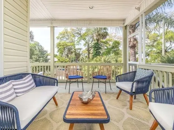 Ev, Birden Çok Yatak, Havuz Kullanımı, Havuz Manzaralı