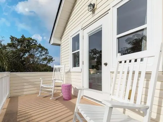 Ev, Birden Çok Yatak, Havuz Kullanımı, Havuz Manzaralı