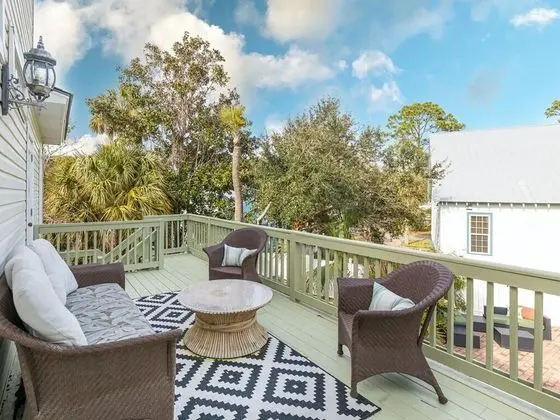 Ev, Birden Çok Yatak, Havuz Kullanımı, Havuz Manzaralı