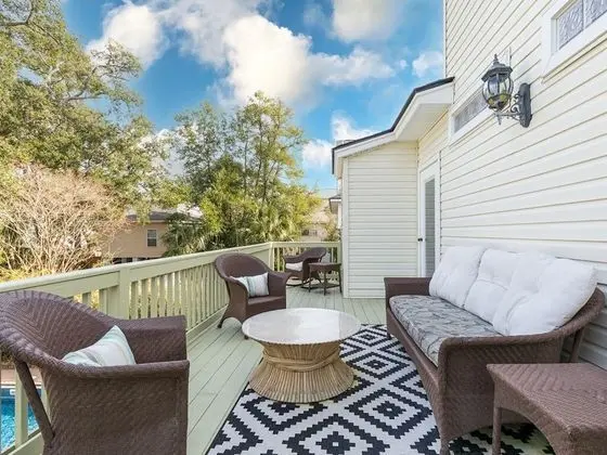 Ev, Birden Çok Yatak, Havuz Kullanımı, Havuz Manzaralı