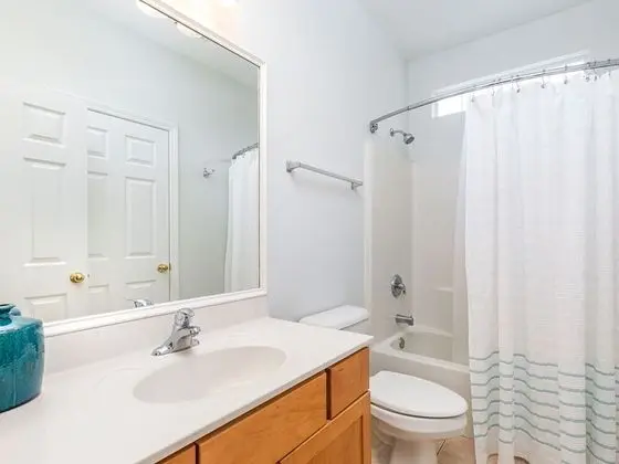 Ev, Birden Çok Yatak, Havuz Kullanımı, Havuz Manzaralı