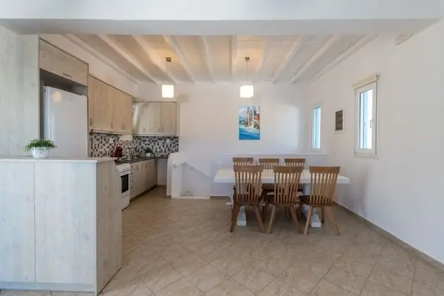 Villa, 3 Yatak Odası, Kişiye Özel Havuzlu, Deniz Manzaralı (Loukritia)