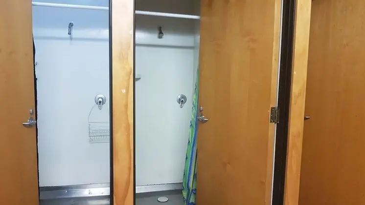 Ortak Ranzalı Oda, Karma Ranzalı Oda, Ortak Banyo