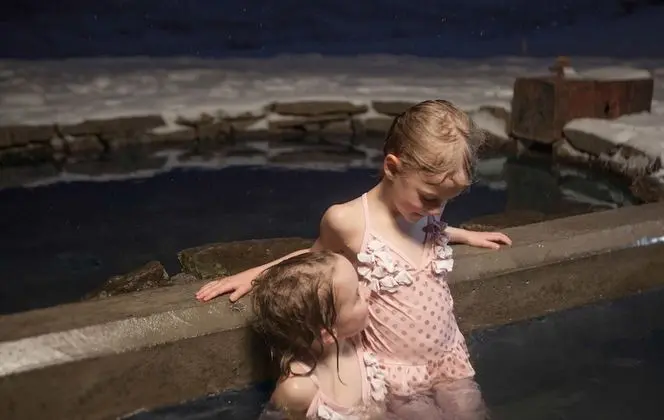 Romantic Süit, Dağ Manzaralı, Dağ Yamacı