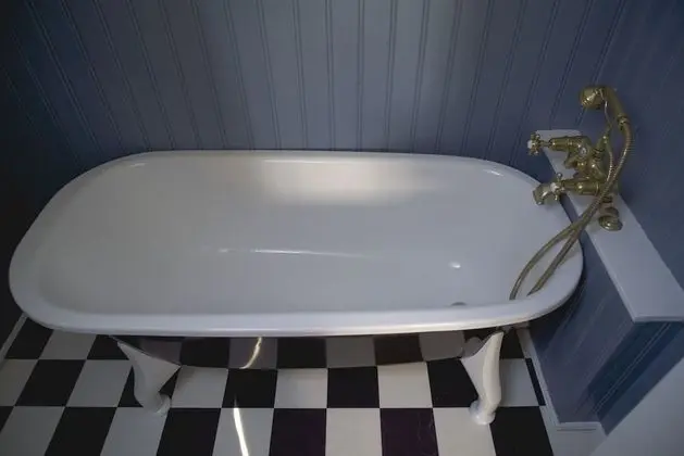 Romantic Süit, Dağ Manzaralı, Dağ Yamacı