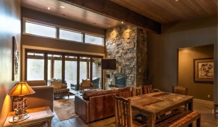 Deluxe Wilderness Suite 2