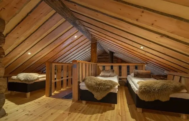 Log Cabin