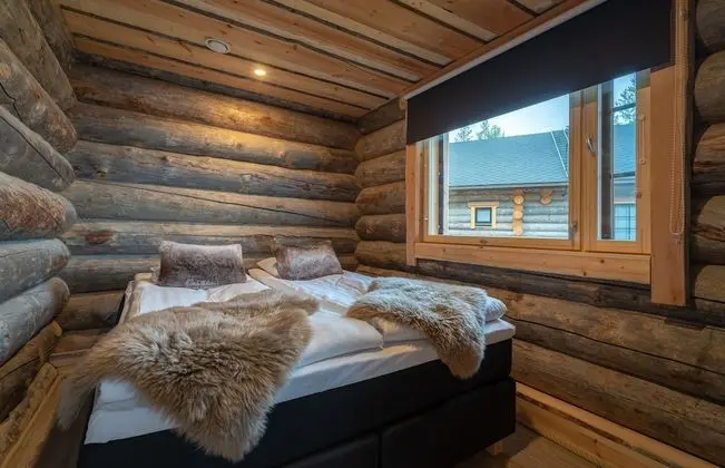 Log Cabin