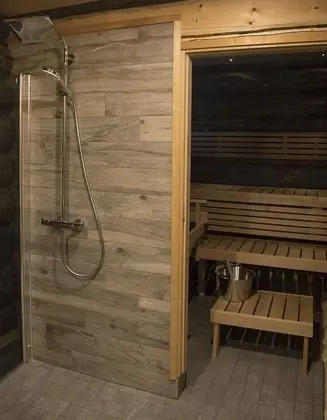 Log Cabin