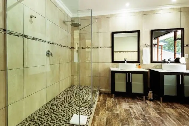 Luxury Tek Büyük Yataklı Oda, 1 En Büyük (King) Boy Yatak, Lagün Manzaralı