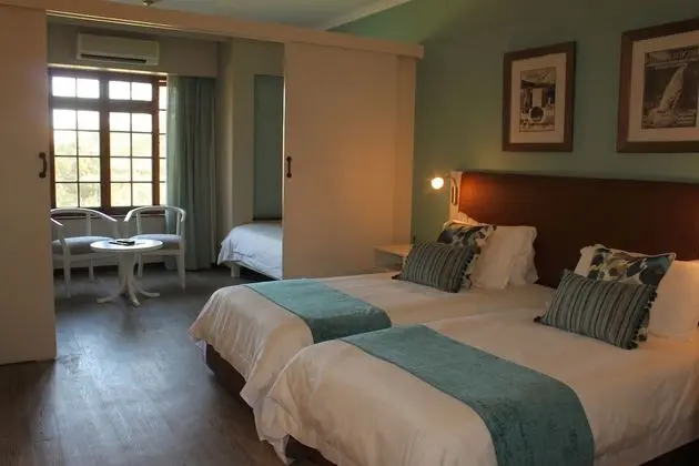 Deluxe Family Quad Twin Room